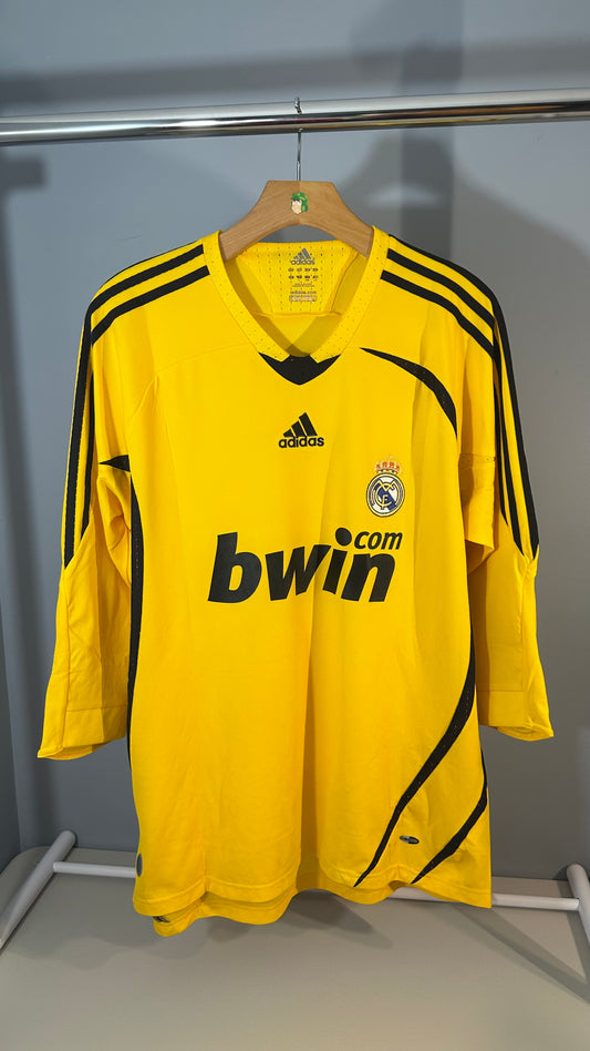 REAL MADRID 2008/09 GOALKEEPER - IKER CASILLAS (L)
