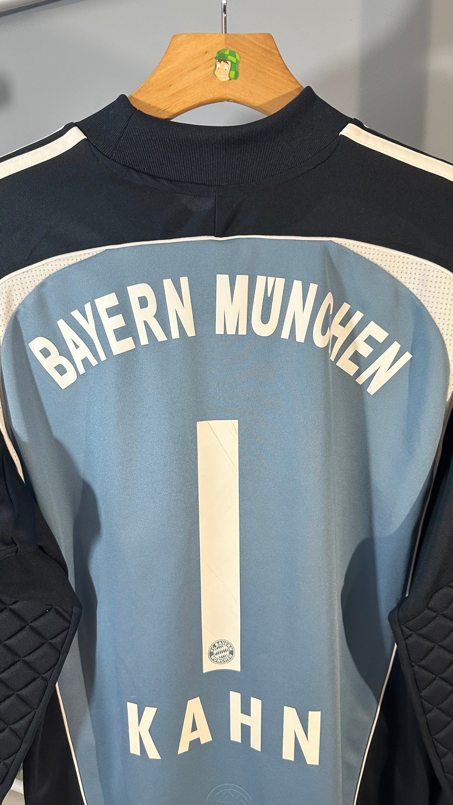 BAYERN MUNICH 2007/08 GOALKEEPER - OLIVER KAHN (M)