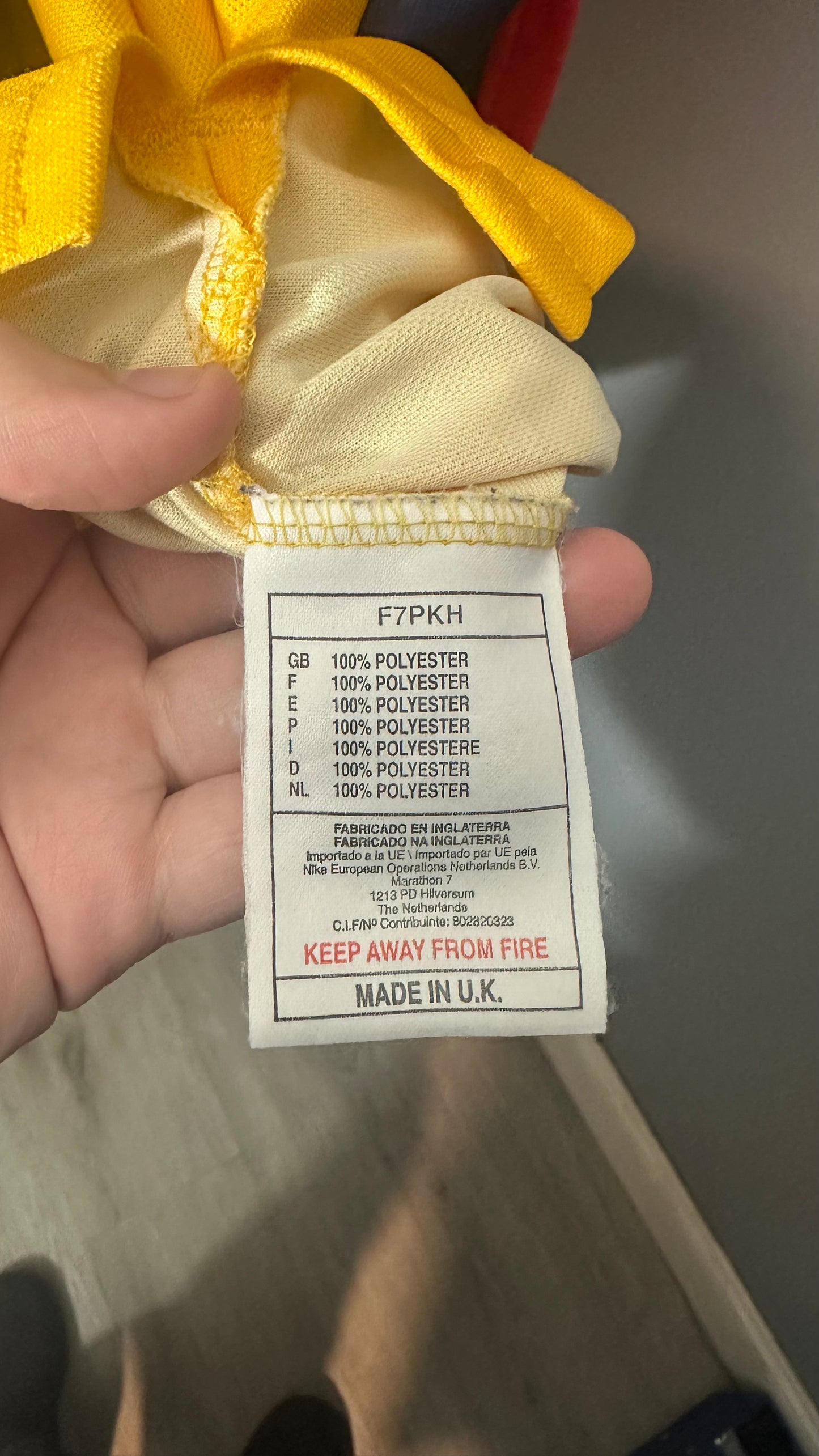 ARSENAL 1998 X BERGKAMP AWAY (L)