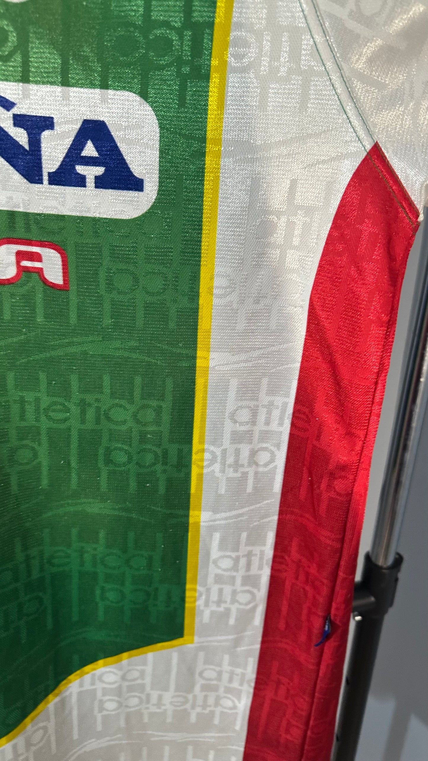 BOLIVIA 2001 TRAINING JERSEY (L)