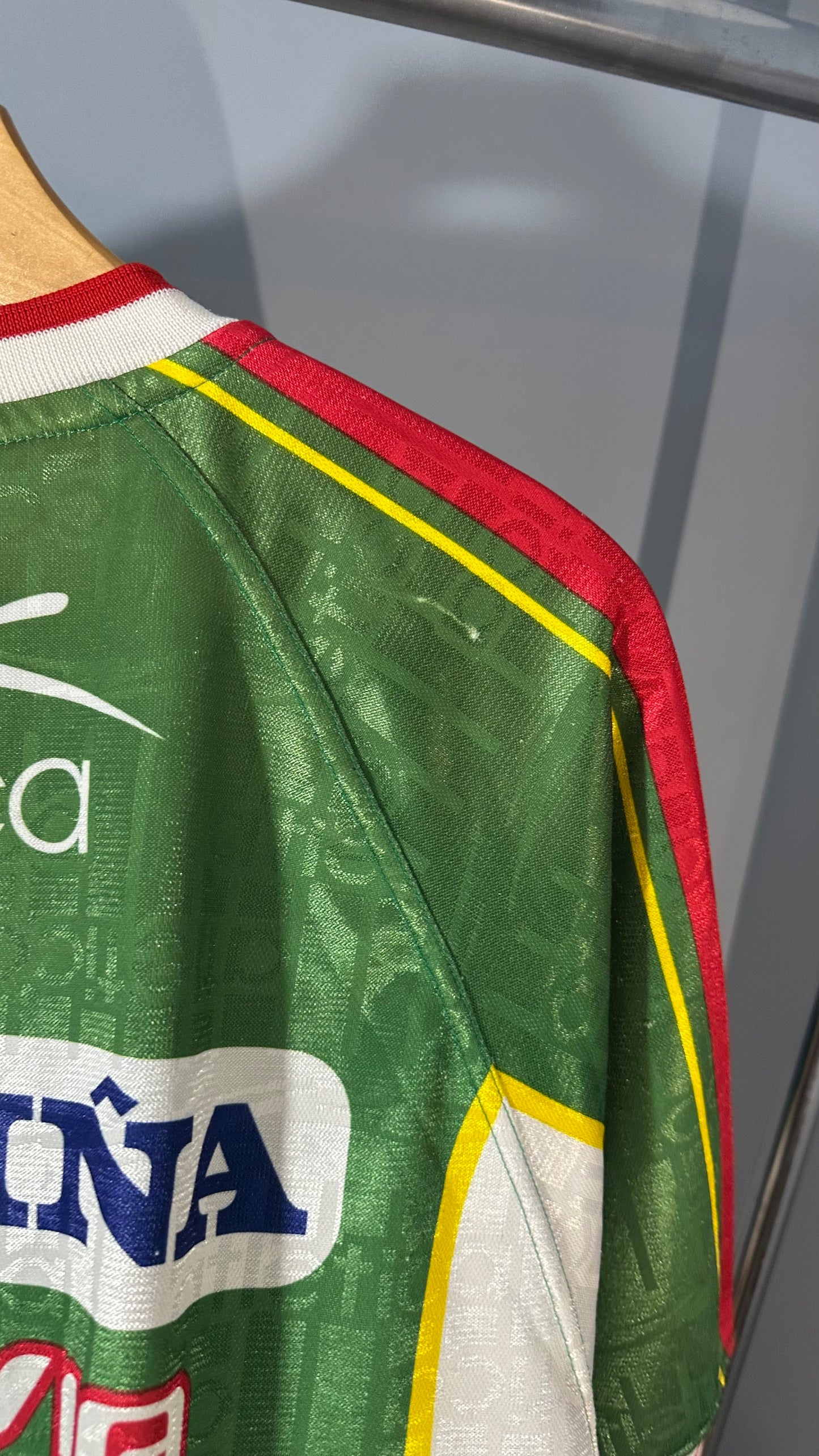 BOLIVIA 2001 TRAINING JERSEY (L)