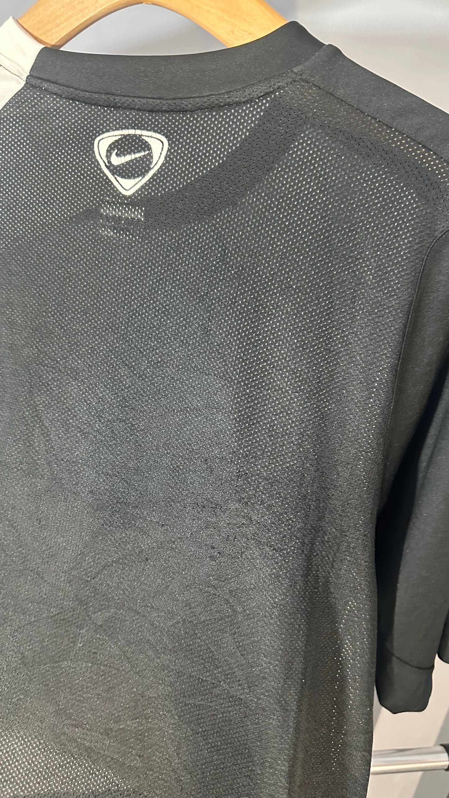 MANCHESTER UNITED 2008 TRAINING JERSEY (M)
