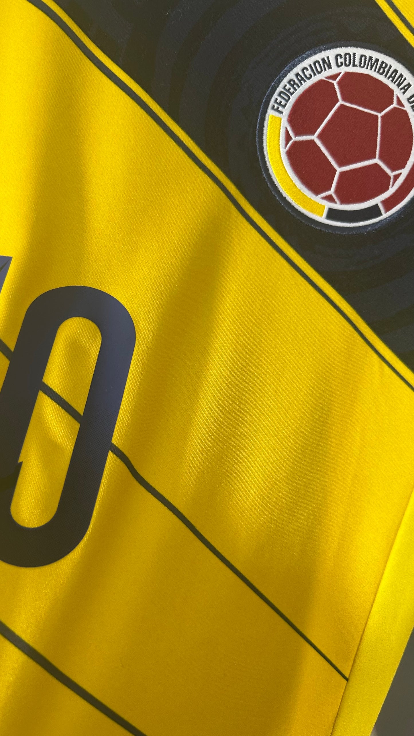 COLOMBIA 2014 X JAMES HOME (S)