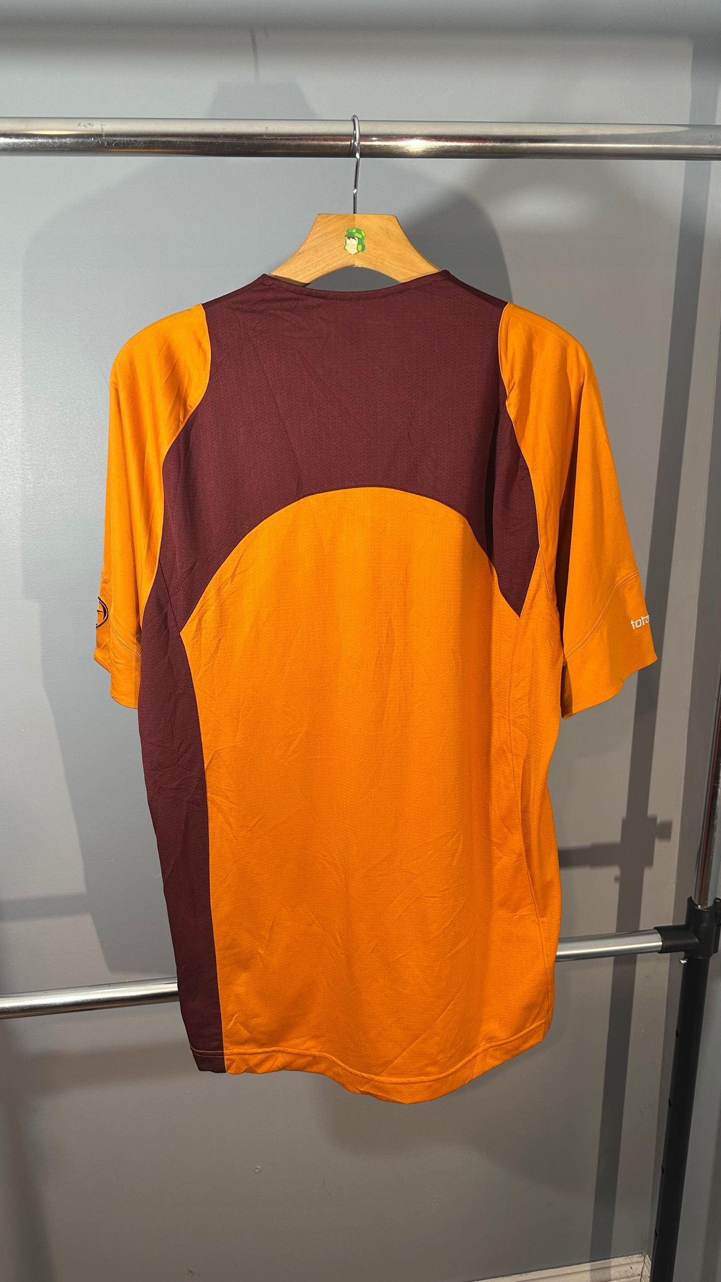 FC BARCELONA 2004 TRAINING JERSEY (M)