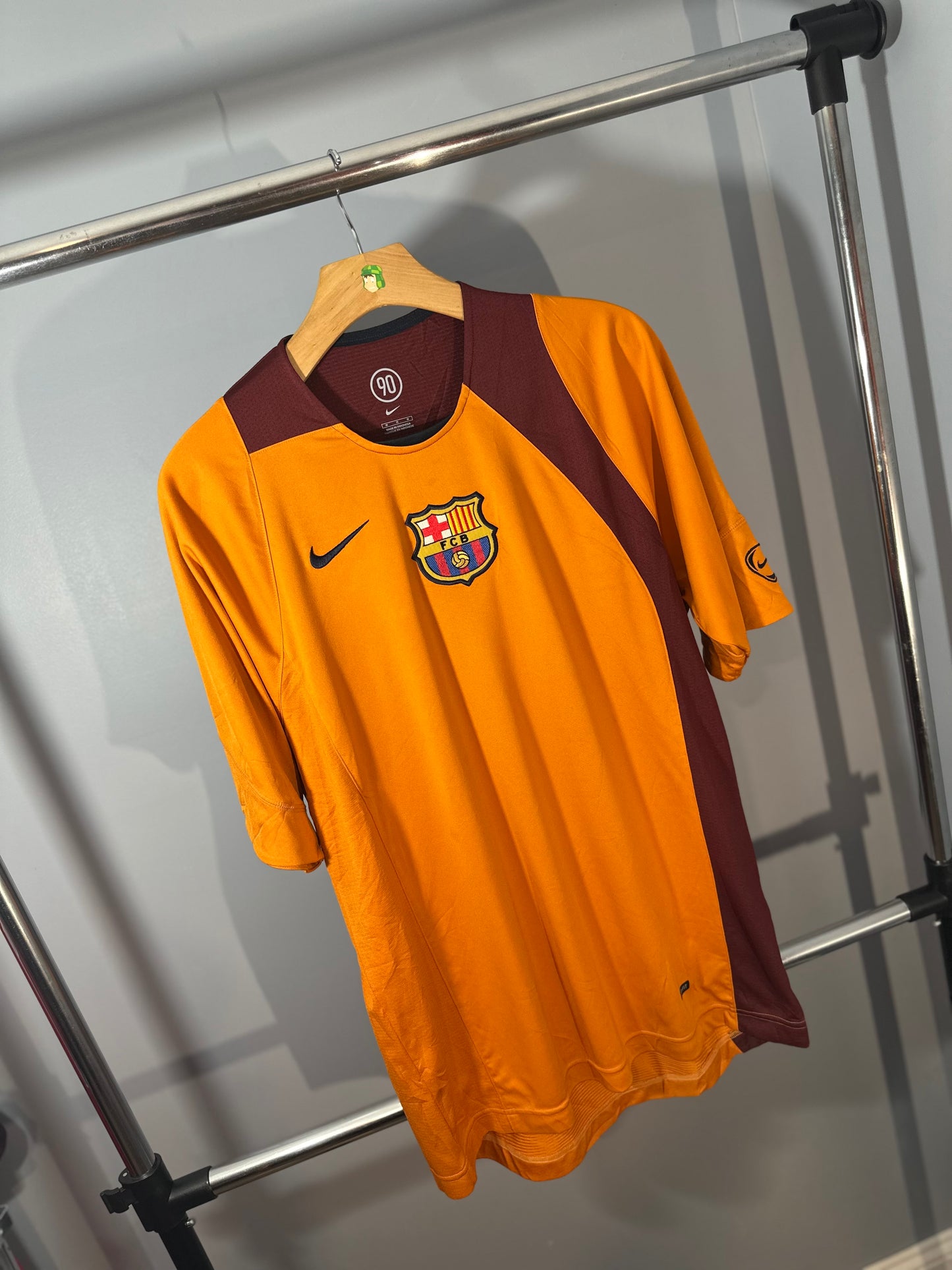 FC BARCELONA 2004 TRAINING JERSEY (M)