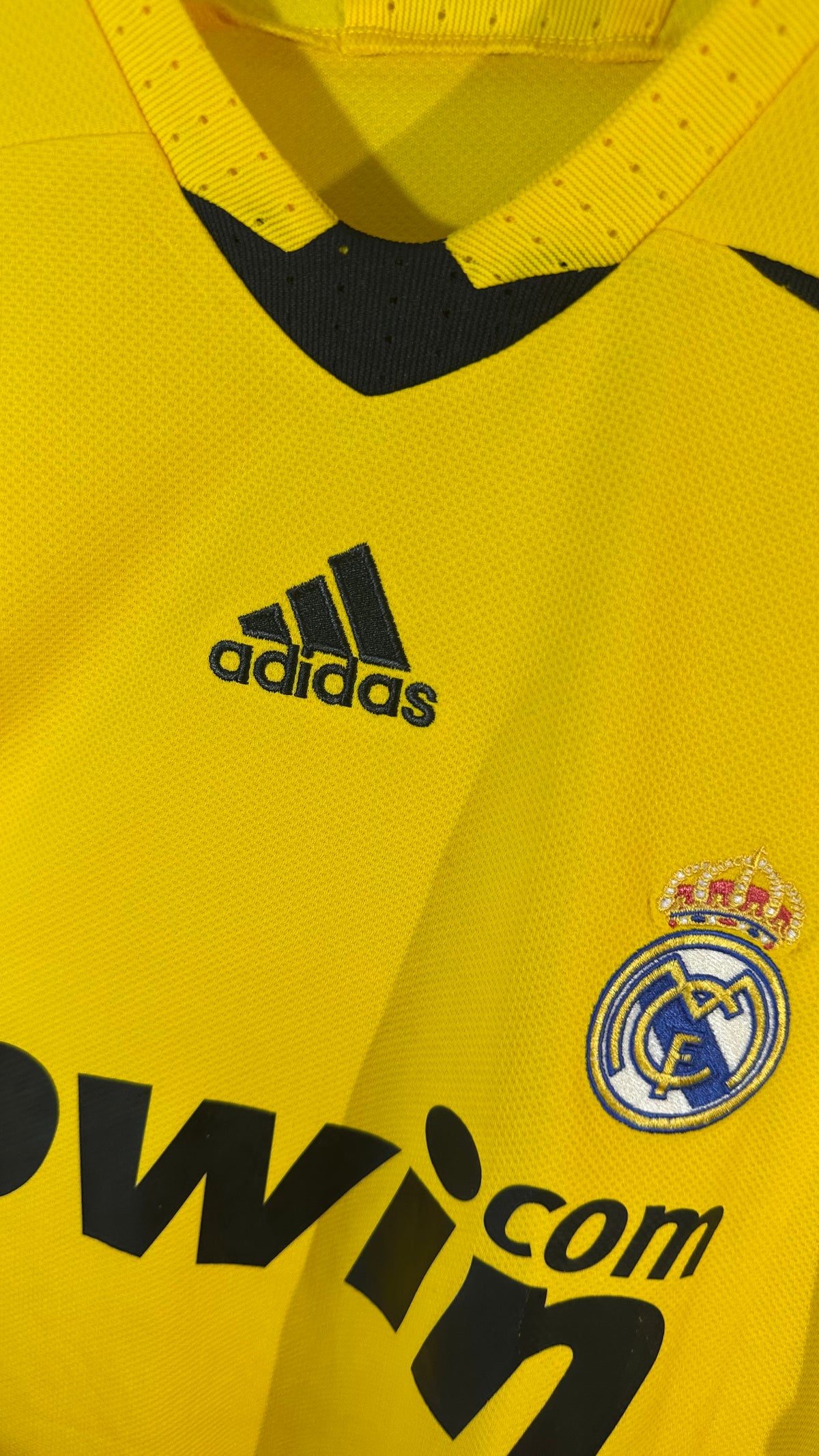REAL MADRID 2008/09 GOALKEEPER - IKER CASILLAS (L)