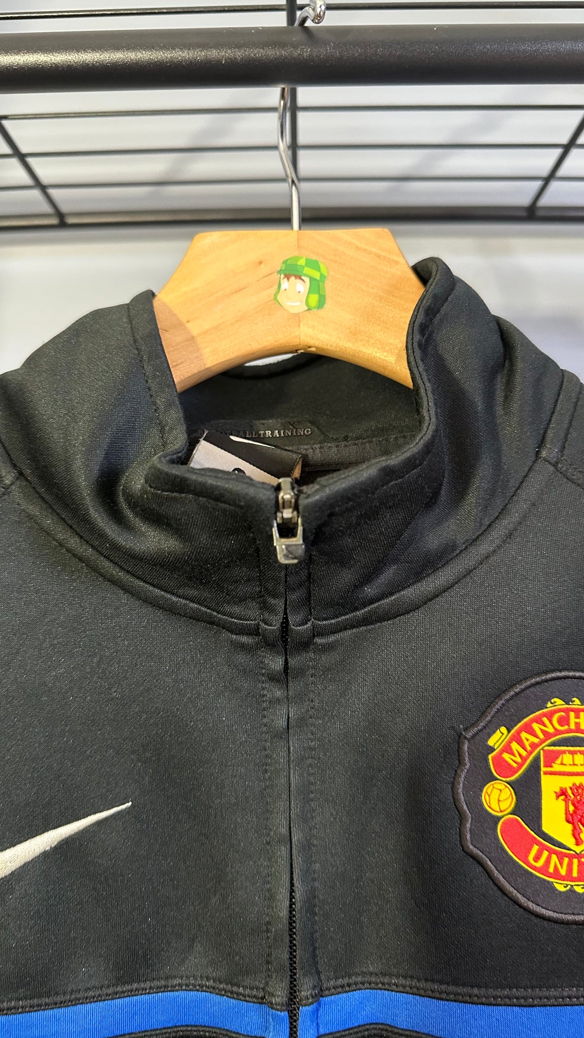 MANCHESTER UNITED 2010 TRACK JACKET (M)