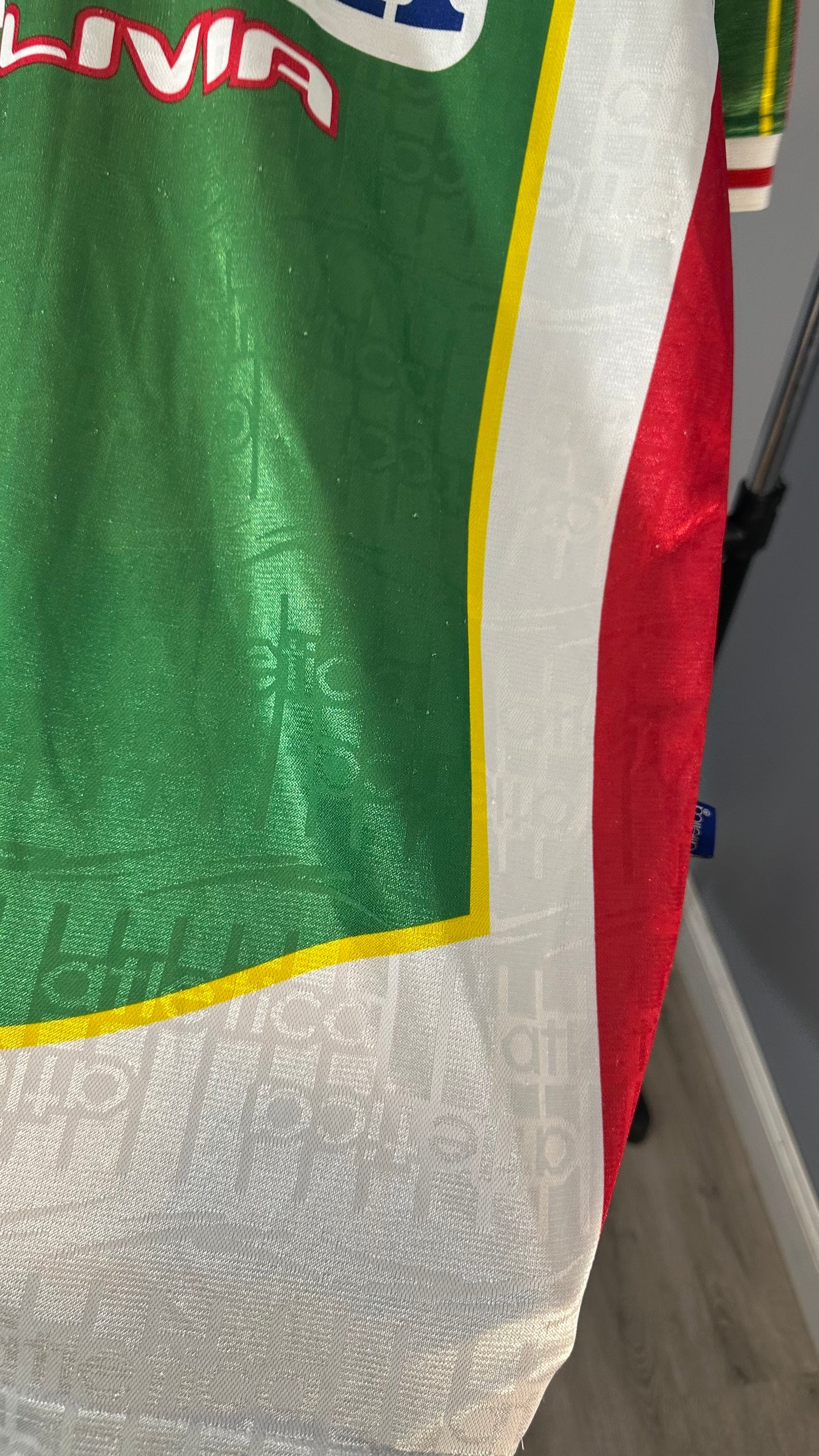 BOLIVIA 2001 TRAINING JERSEY (L)