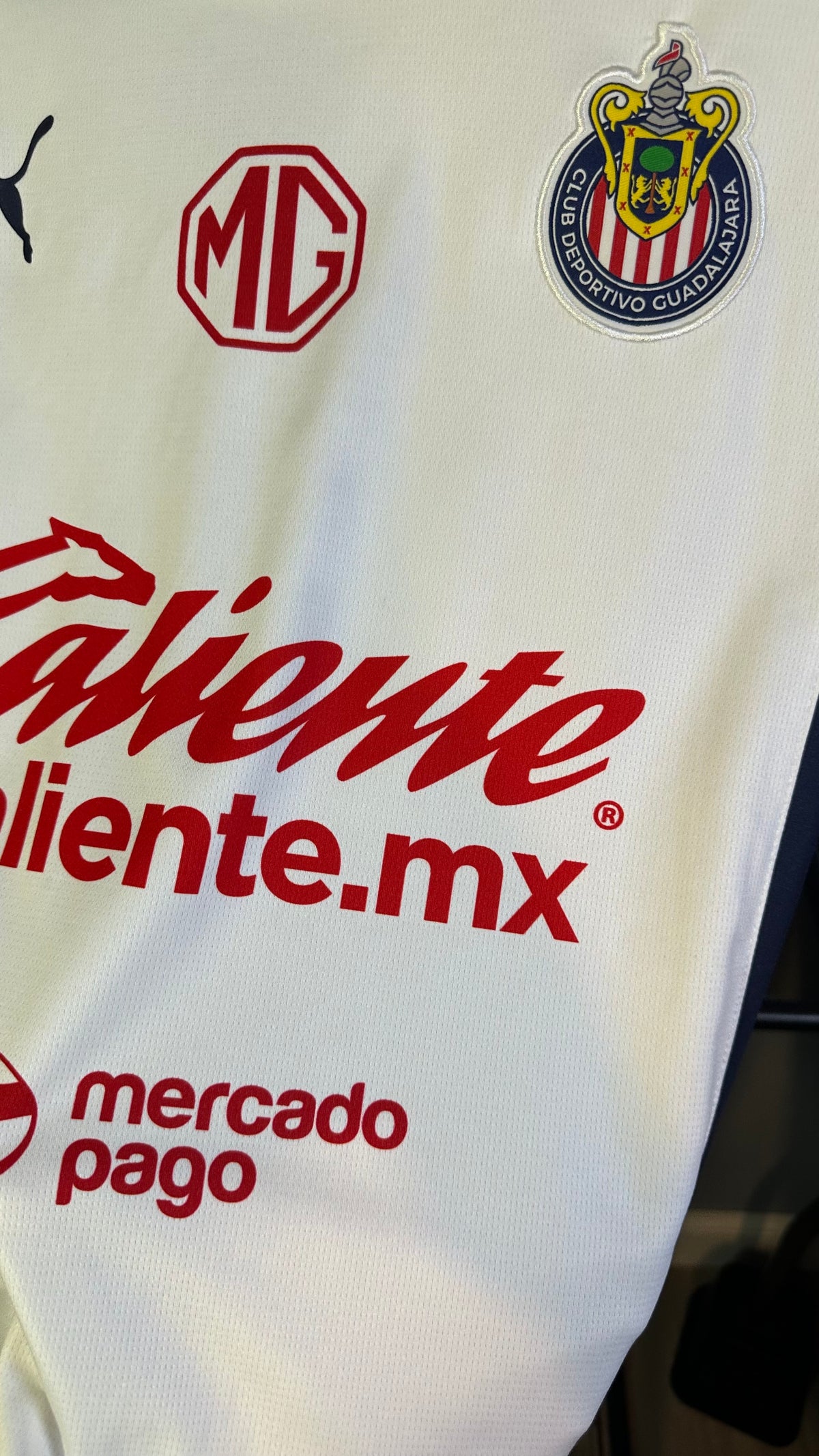 CHIVAS 2024 AWAY X ROBERTO “PIOJO” ALVARADO (M)