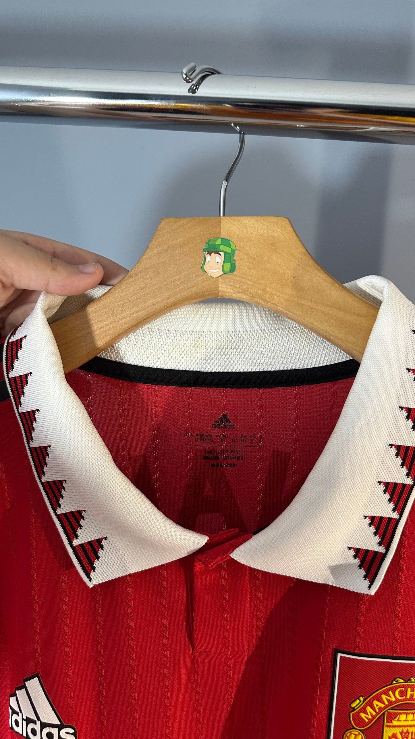 MANCHESTER UNITED 2022/23 HOME - CRISTIANO RONALDO (XL) L/S PLAYER VERSION
