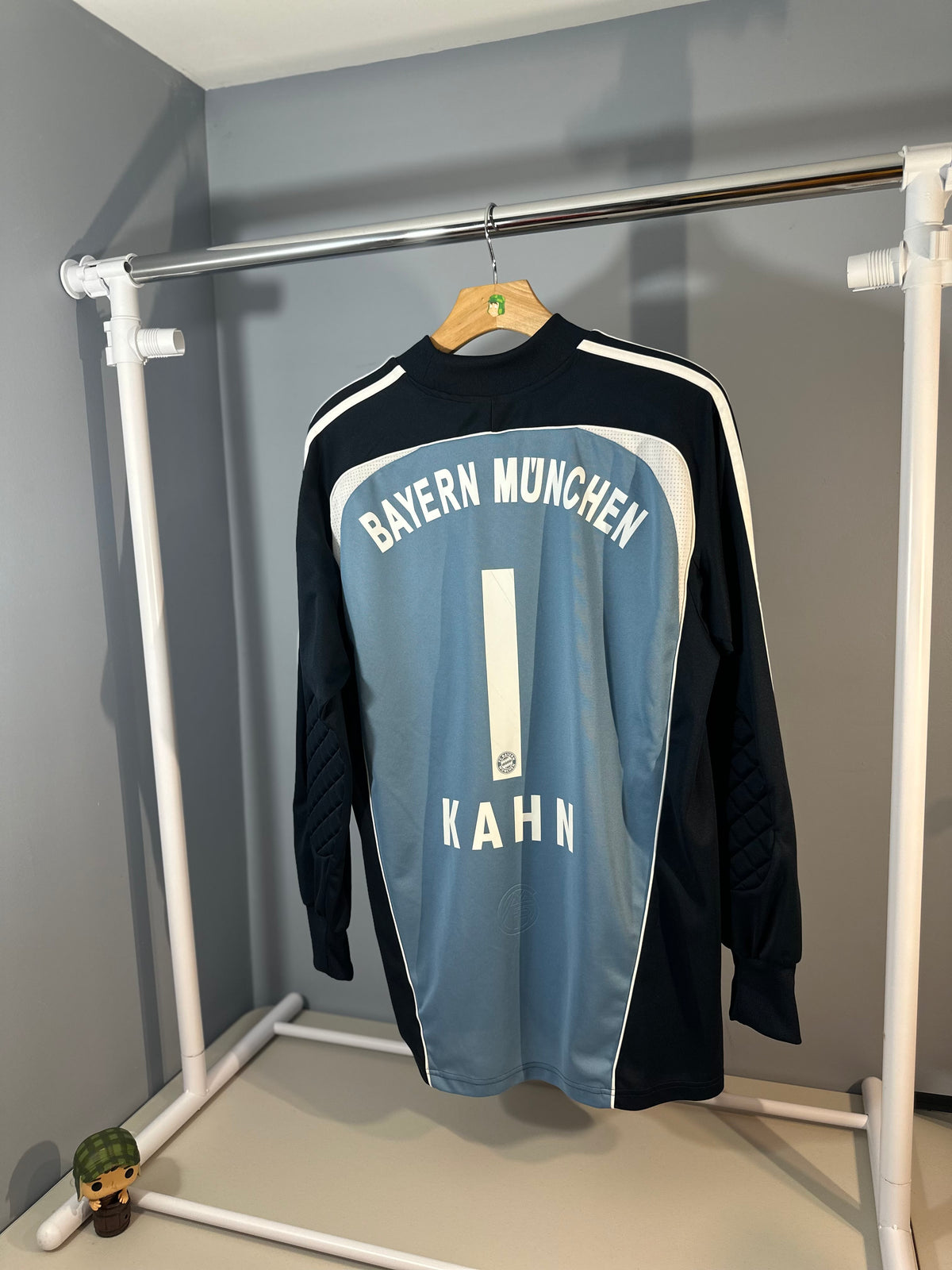 BAYERN MUNICH 2007/08 GOALKEEPER - OLIVER KAHN (M)