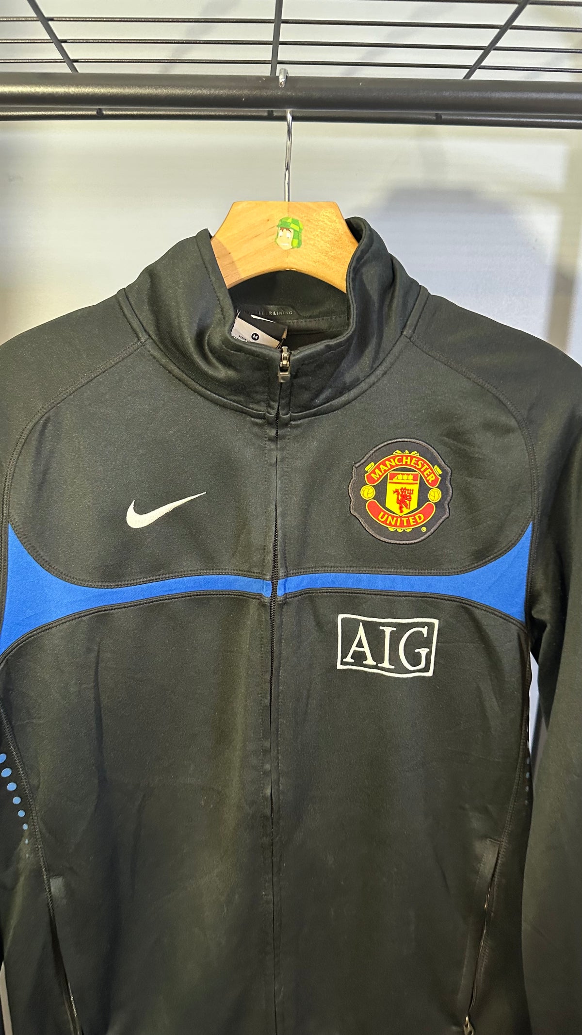MANCHESTER UNITED 2010 TRACK JACKET (M)