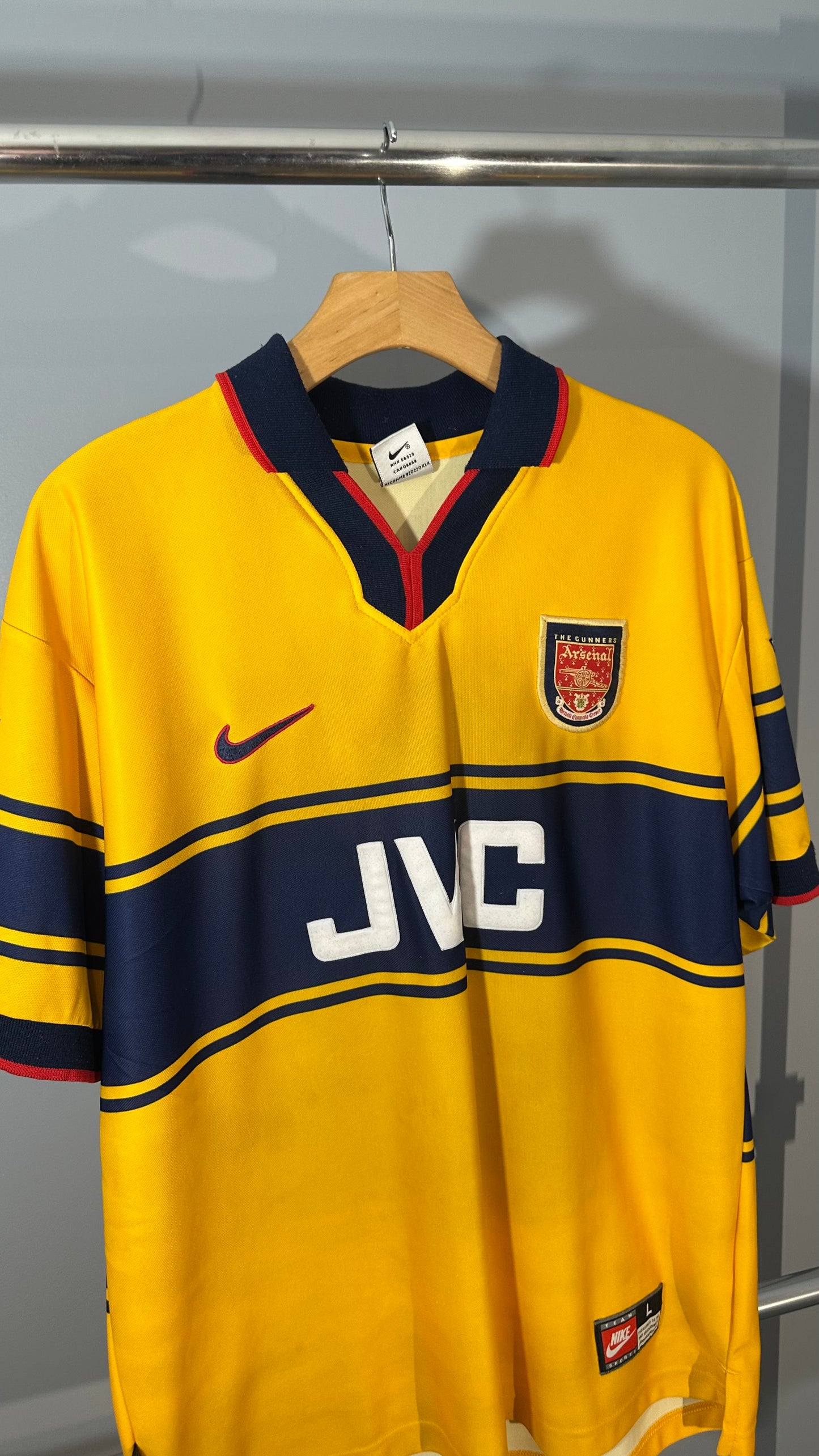 ARSENAL 1998 X BERGKAMP AWAY (L)