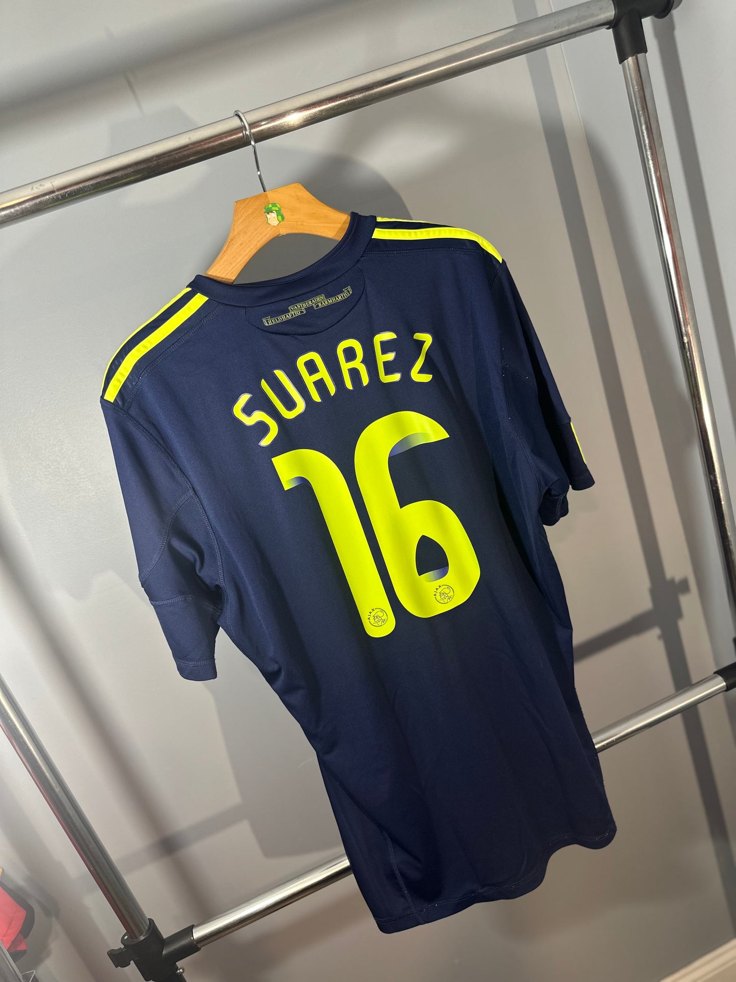 AJAX 2010 AWAY X LUIS SUAREZ (L)