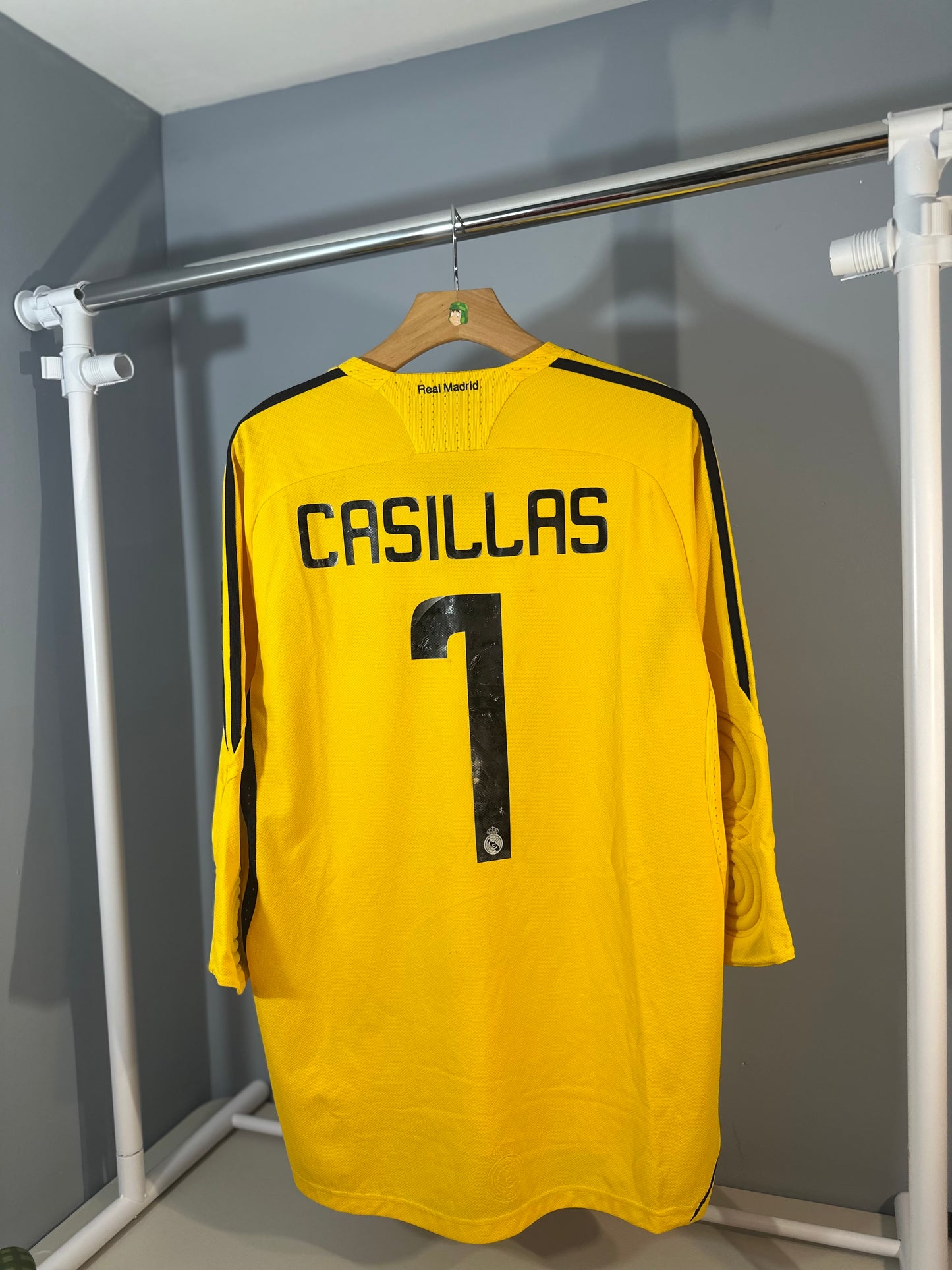 REAL MADRID 2008/09 GOALKEEPER - IKER CASILLAS (L)