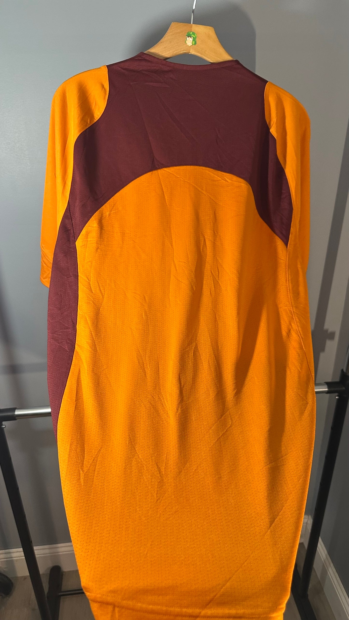FC BARCELONA 2004 TRAINING JERSEY (M)