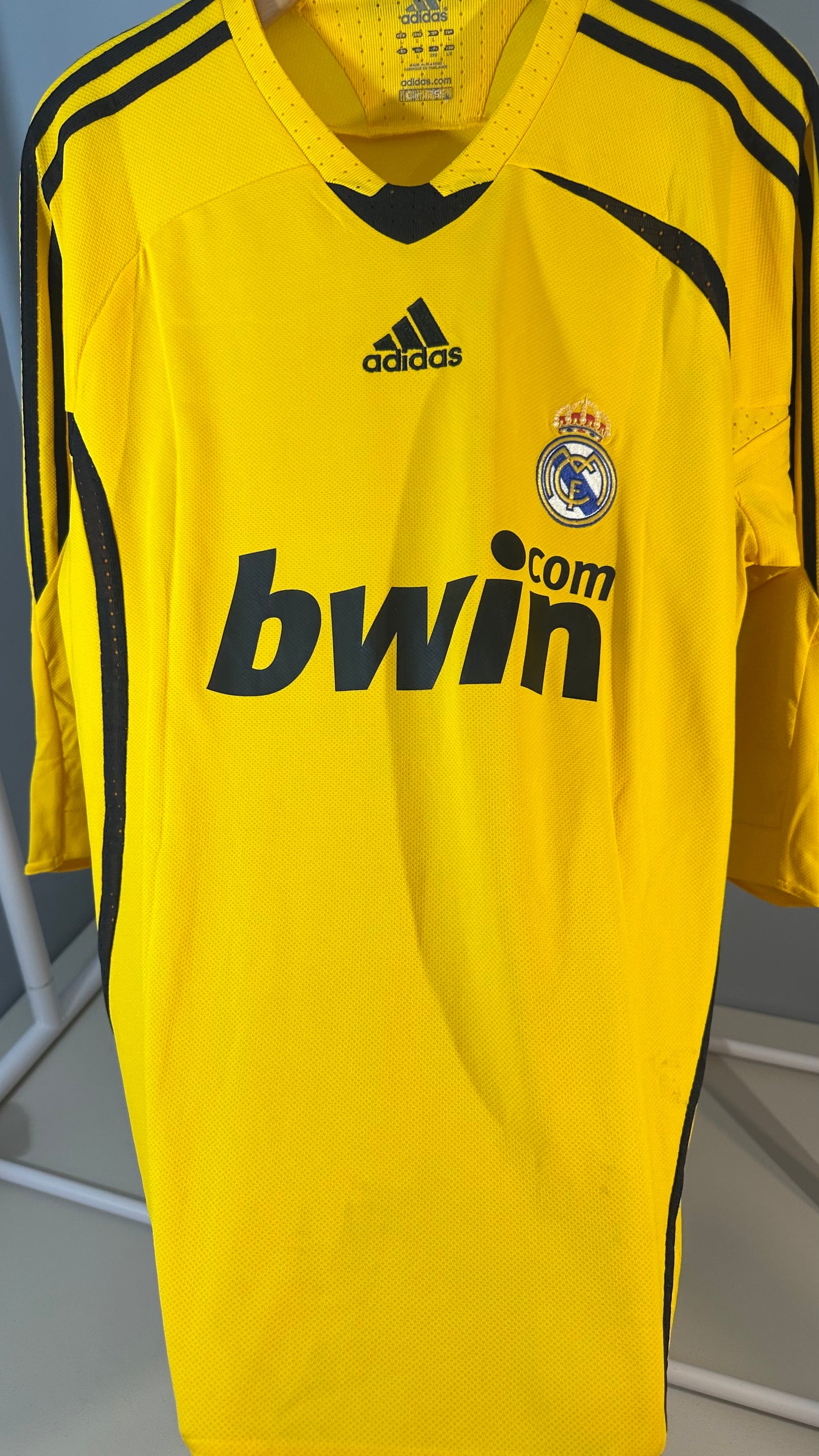 REAL MADRID 2008/09 GOALKEEPER - IKER CASILLAS (L)