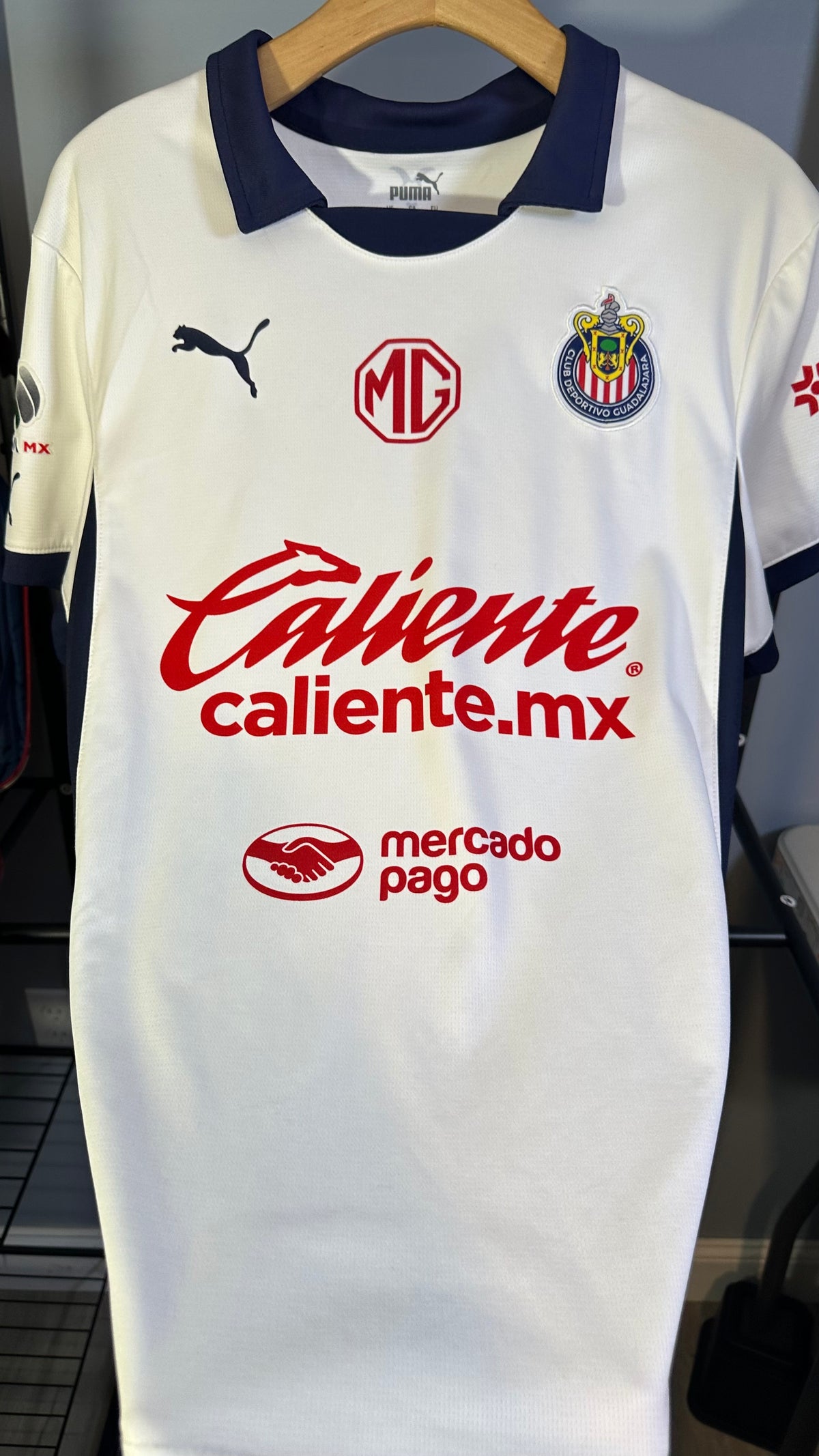 CHIVAS 2024 AWAY X ROBERTO “PIOJO” ALVARADO (M)