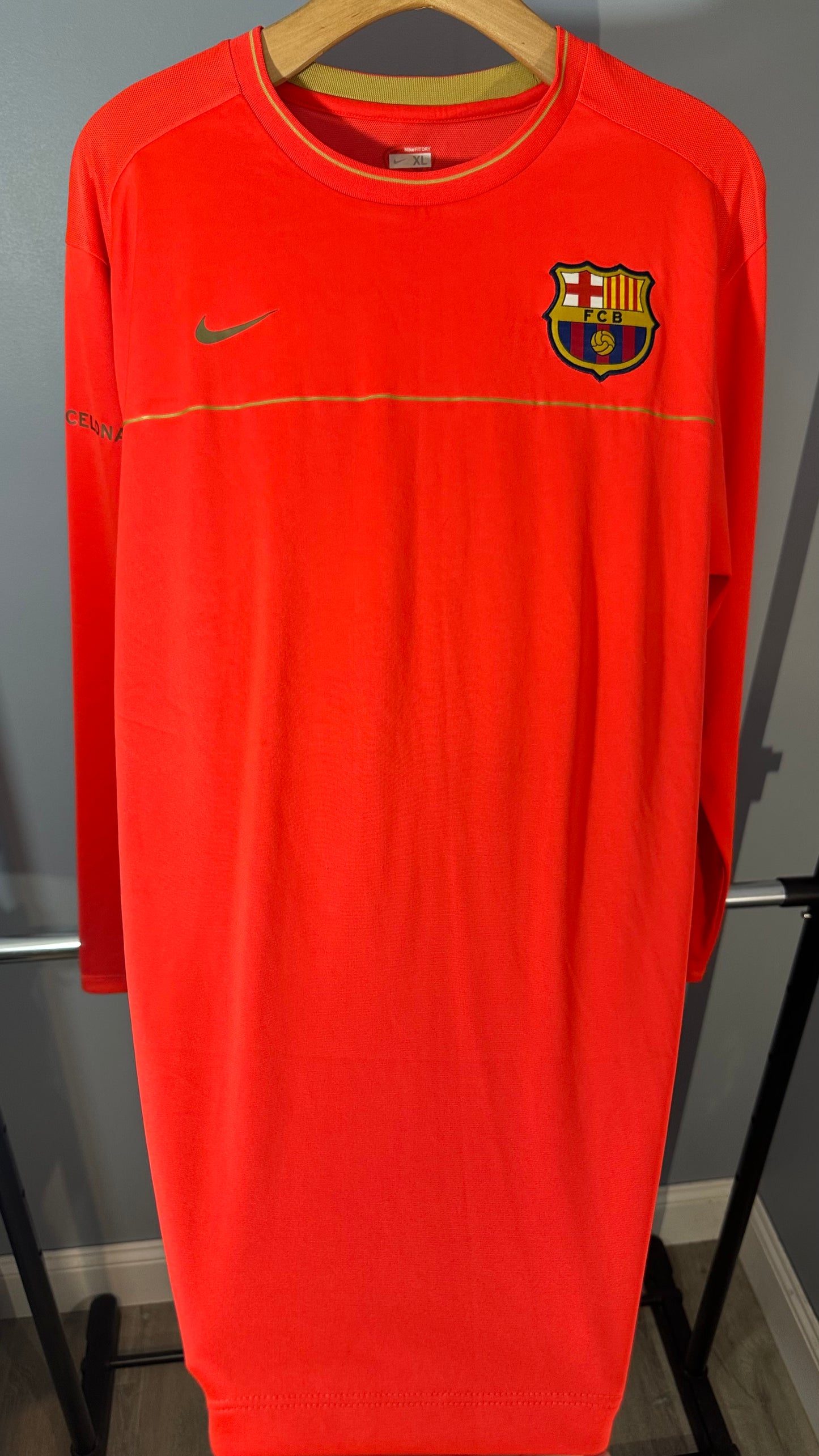 FC BARCELONA 2008 TRAINING JERSEY (XL)