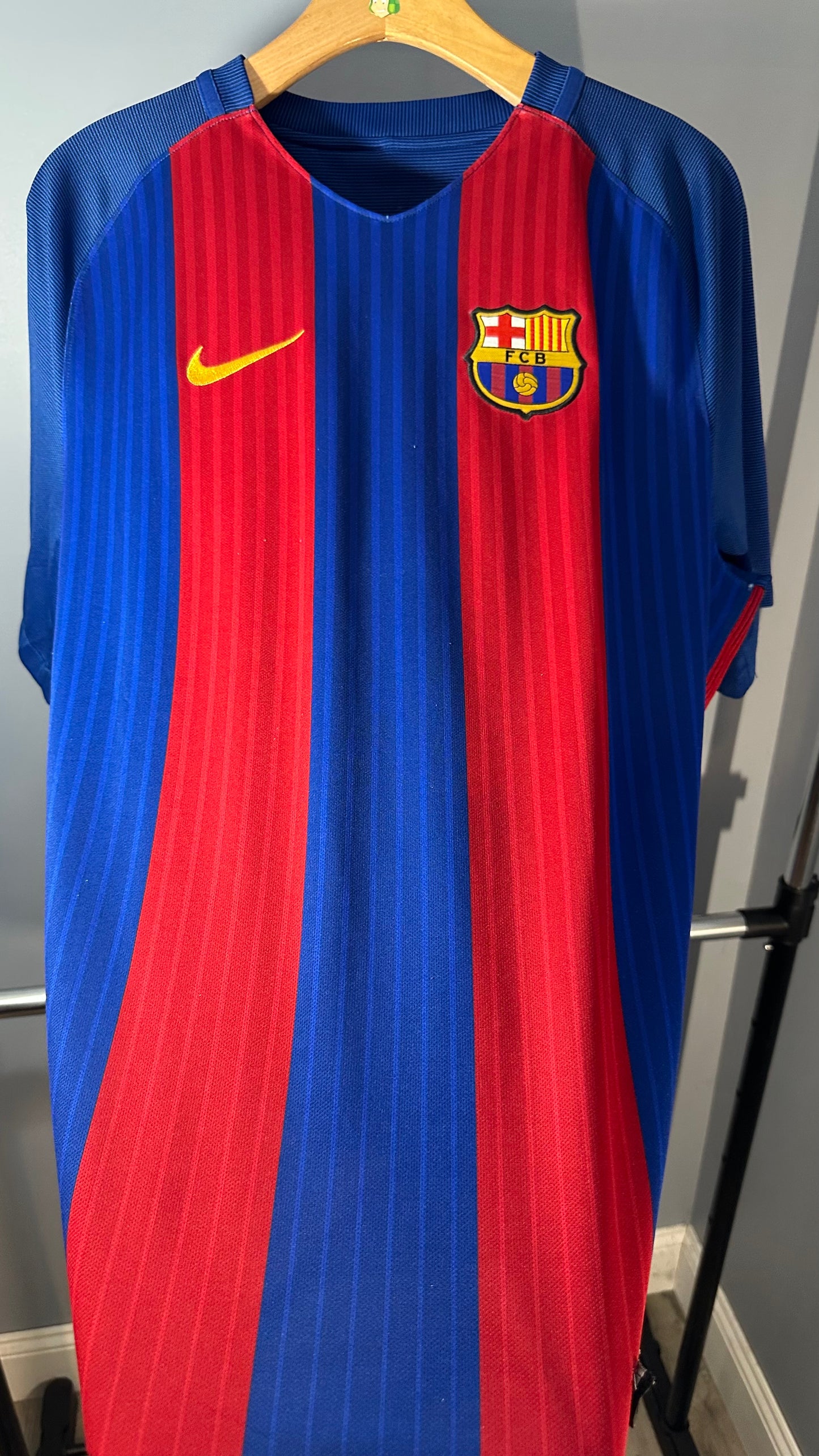 FC BARCELONA 2016 HOME X ANDRES INIESTA (XL)