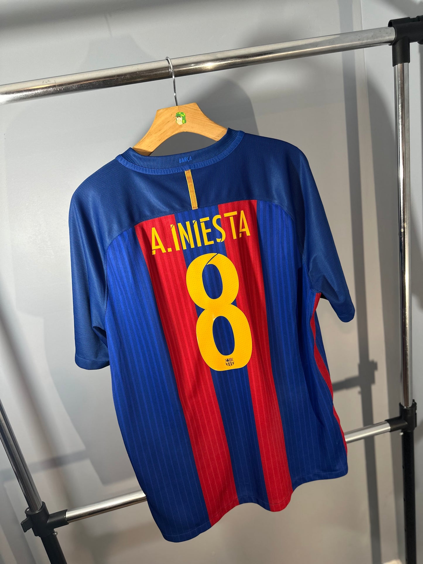 FC BARCELONA 2016 HOME X ANDRES INIESTA (XL)