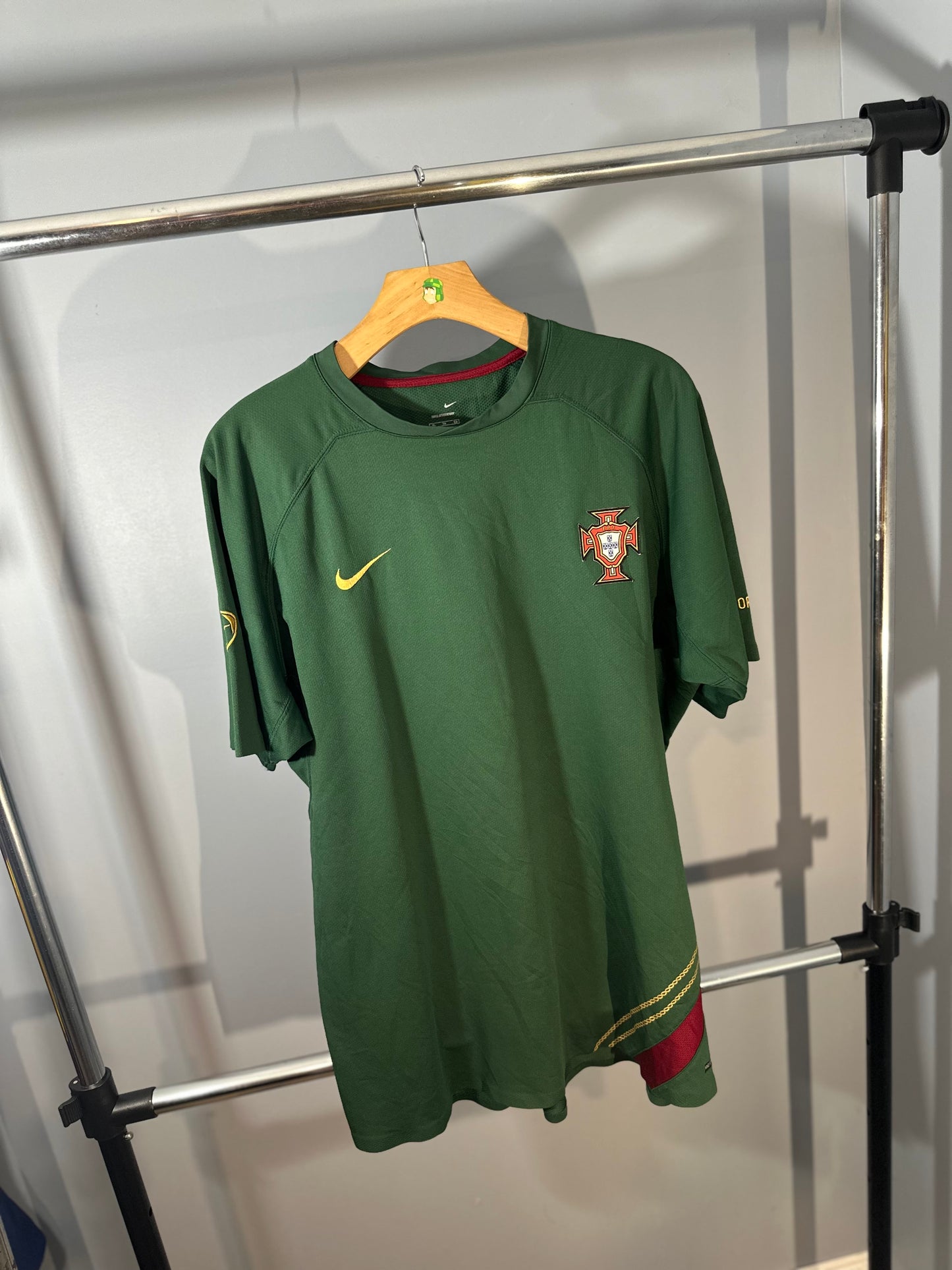 PORTUGAL 2006 TRAINING JERSEY (XL)