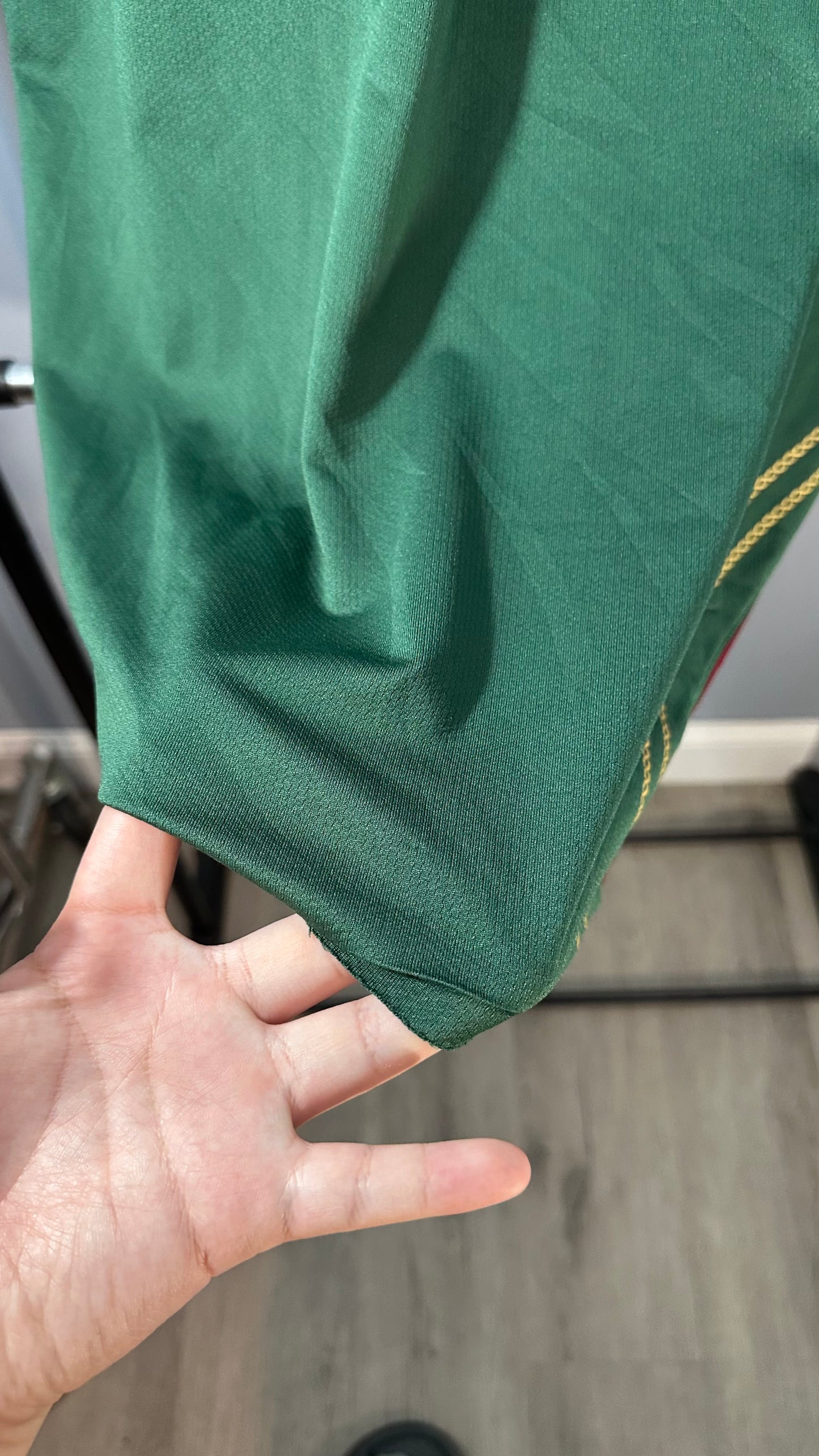 PORTUGAL 2006 TRAINING JERSEY (XL)