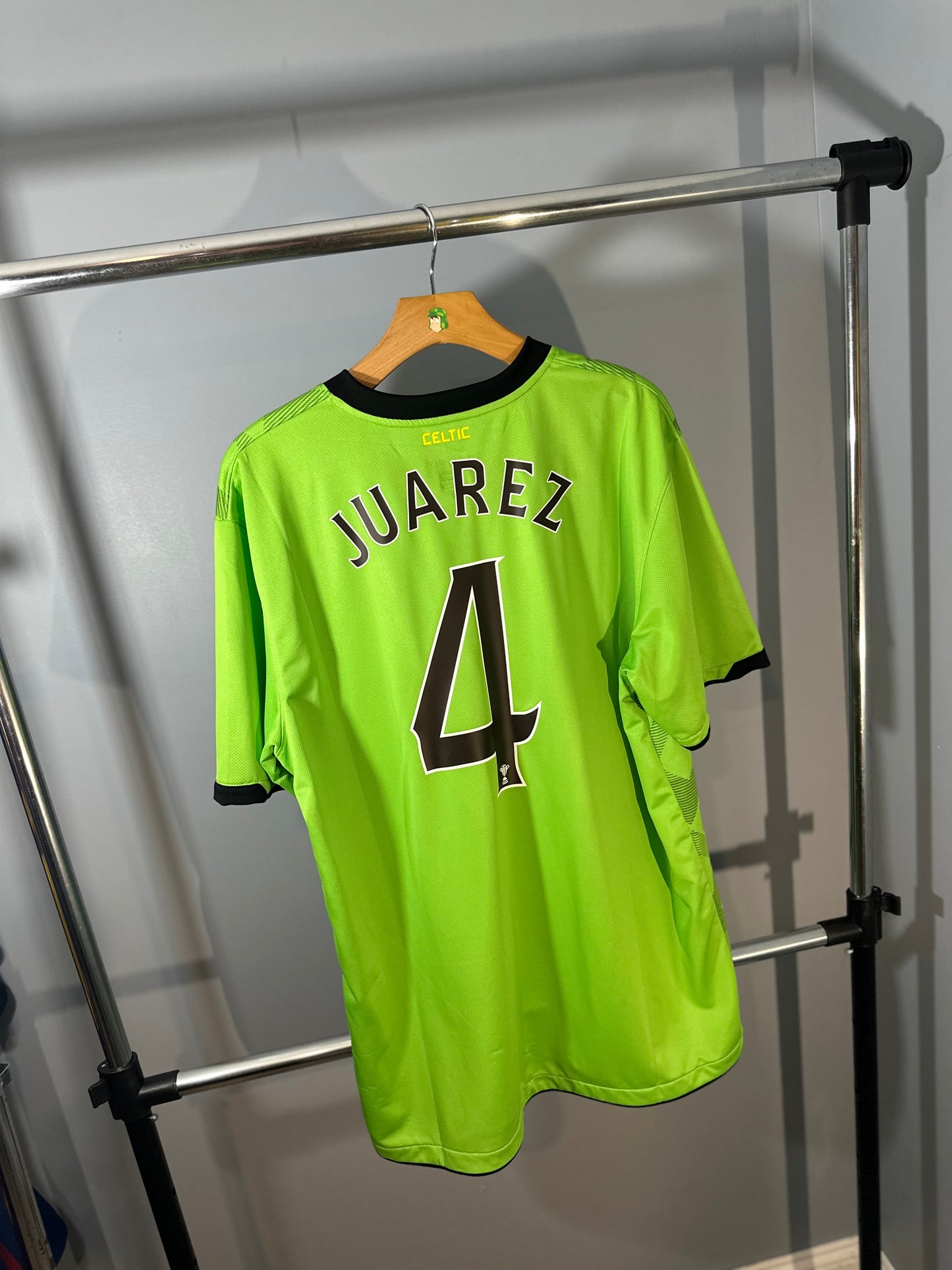 CELTIC 2010 AWAY X EFRAIN JUAREZ (XL)
