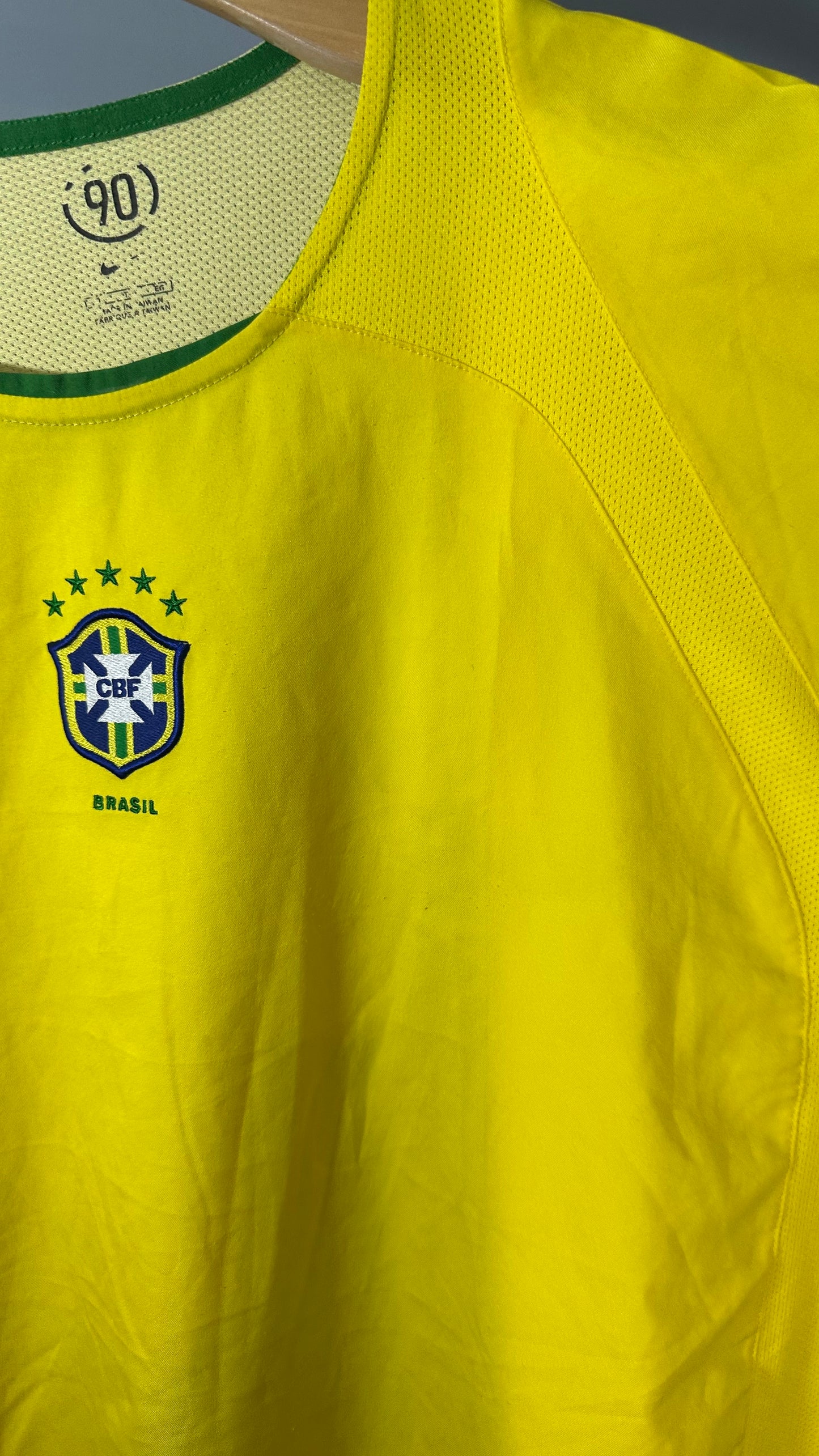 BRAZIL 2004 TRAINING JERSEY (XL)