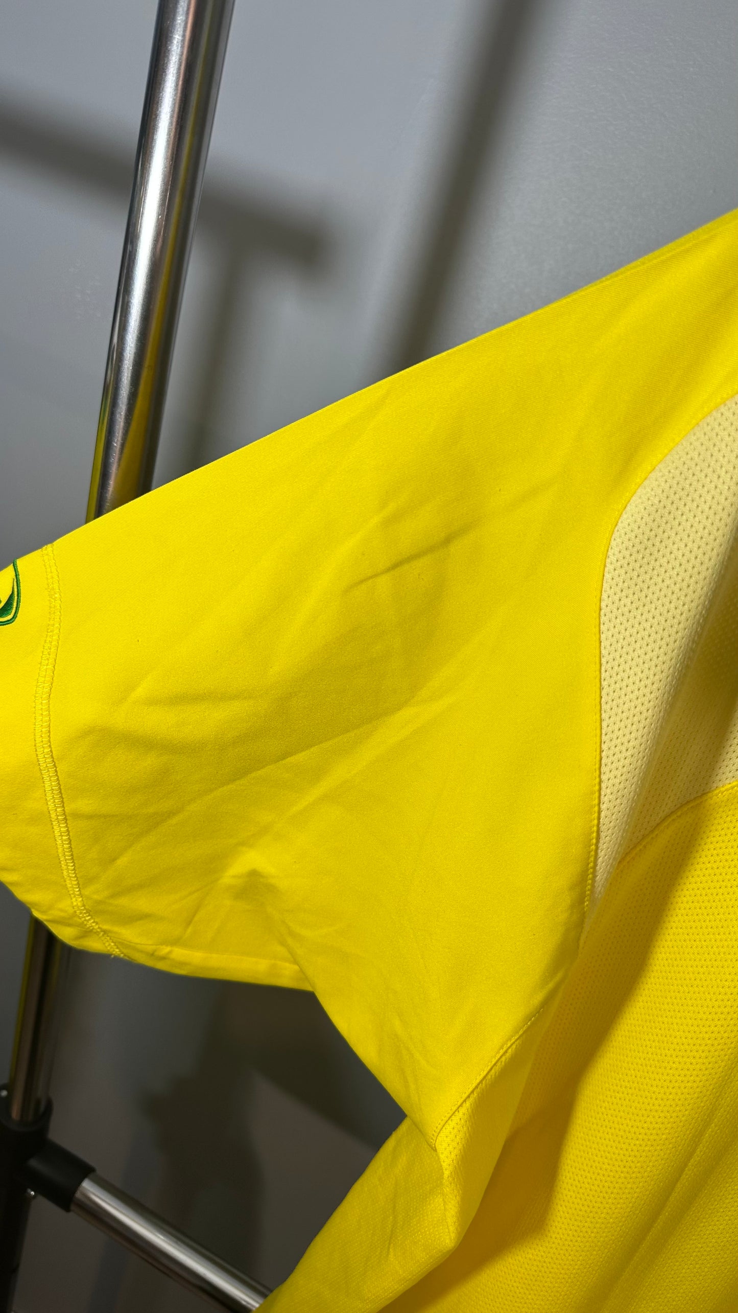 BRAZIL 2004 TRAINING JERSEY (XL)