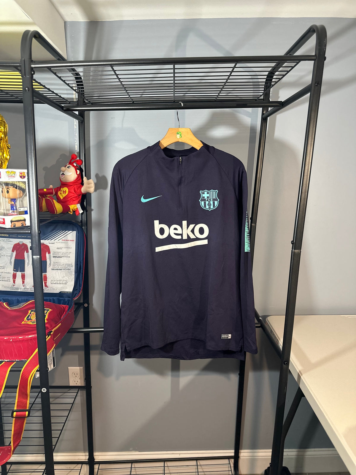 FC BARCELONA 2018 QUATERZIP TRAINING TOP (L)