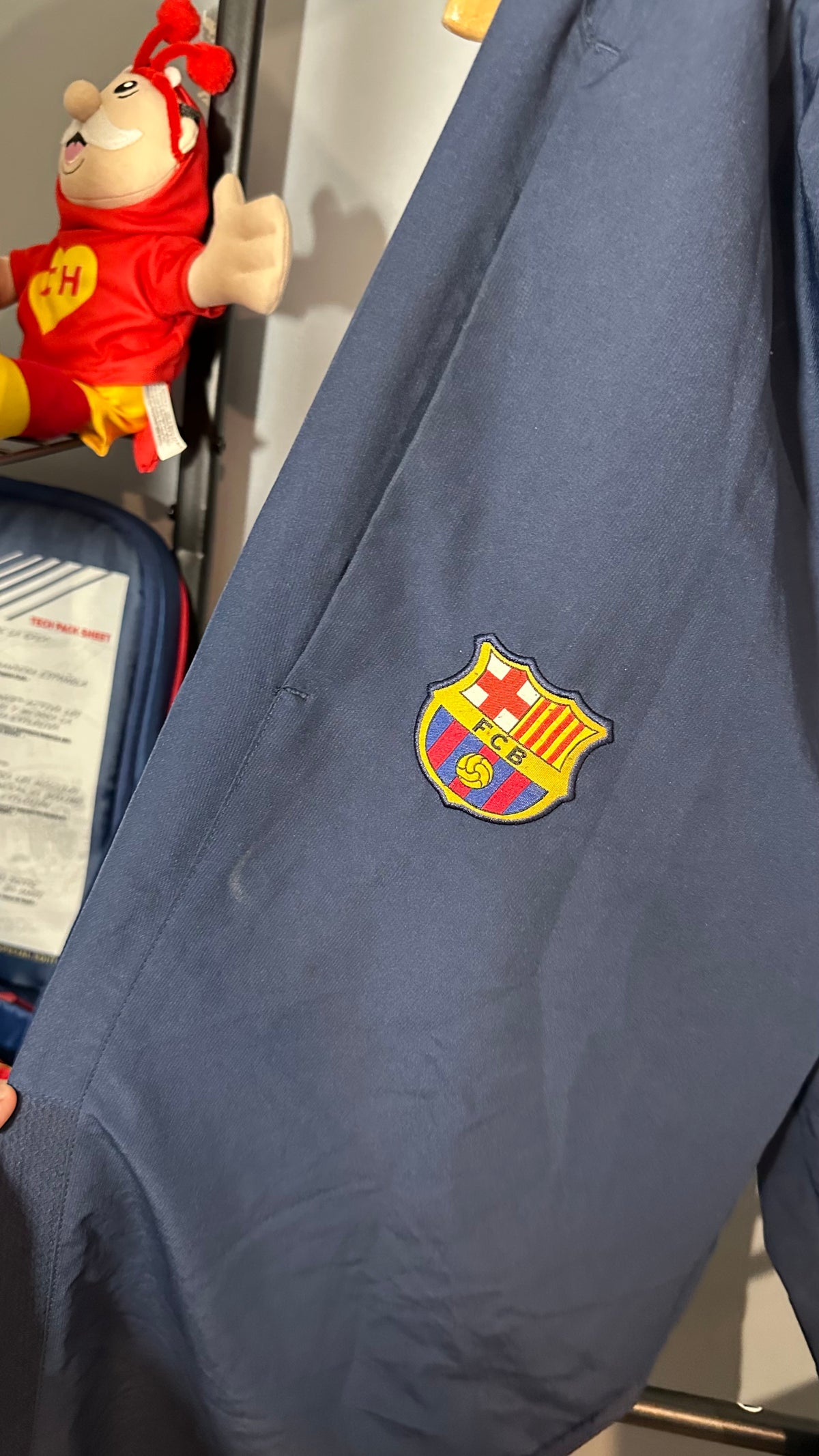 FC BARCELONA TRACK PANTS (L)