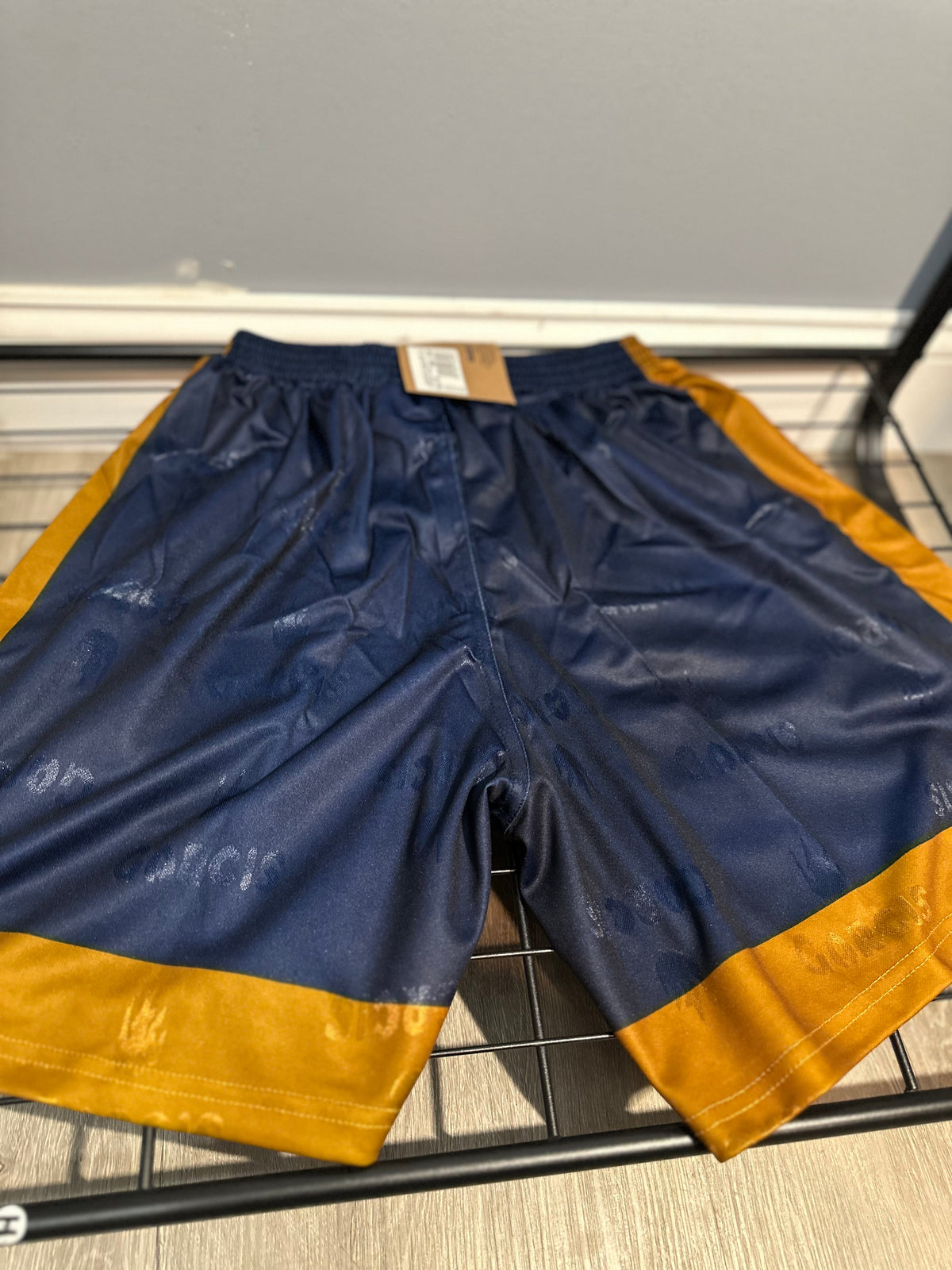 VINTAGE PUMAS UNAM SHORTS (XL)