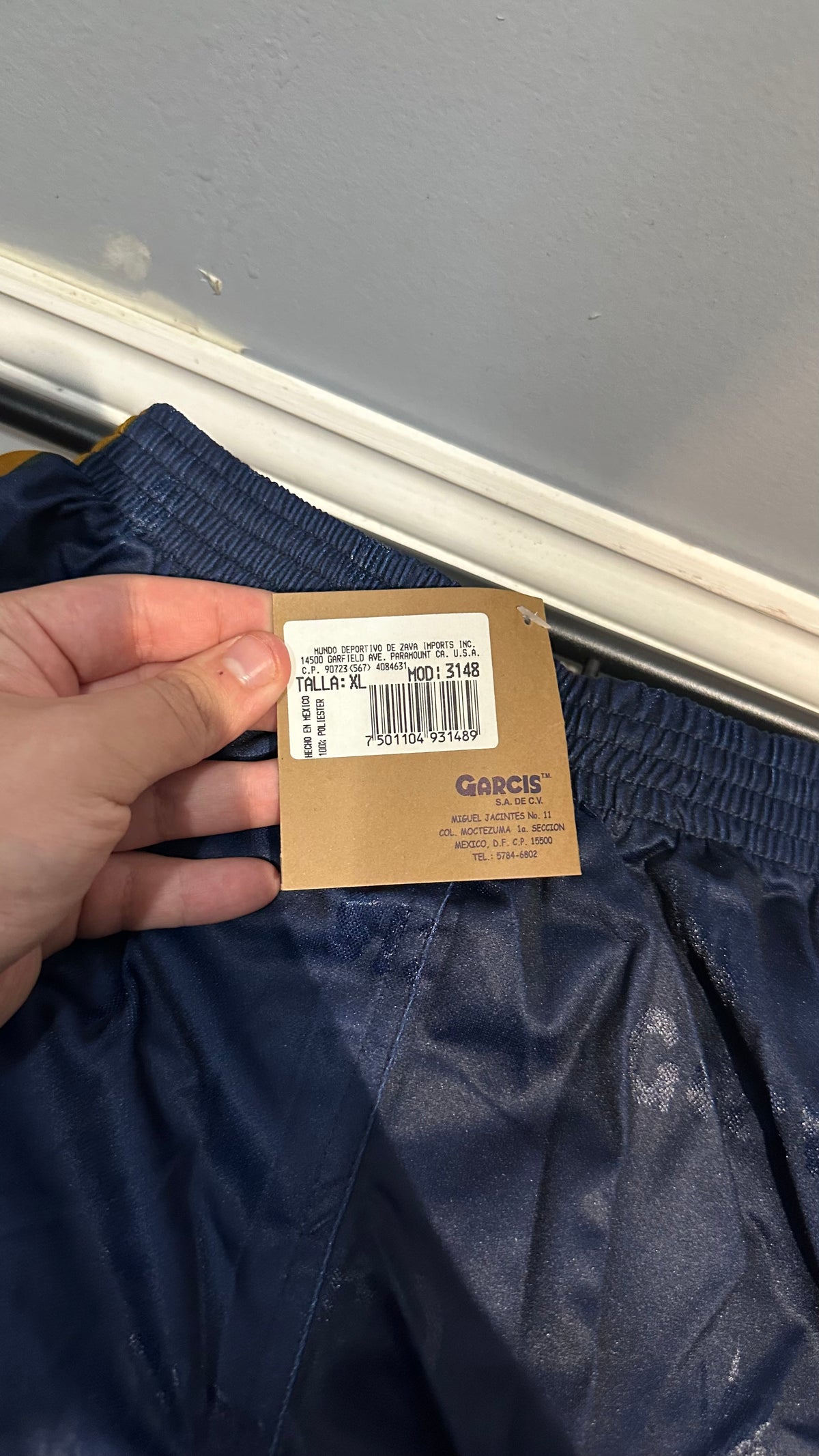 VINTAGE PUMAS UNAM SHORTS (XL)
