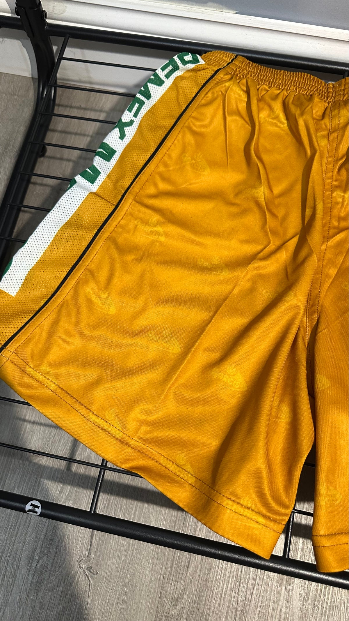 VINTAGE JAGUARES DE CHIAPAS SHORTS (XL)