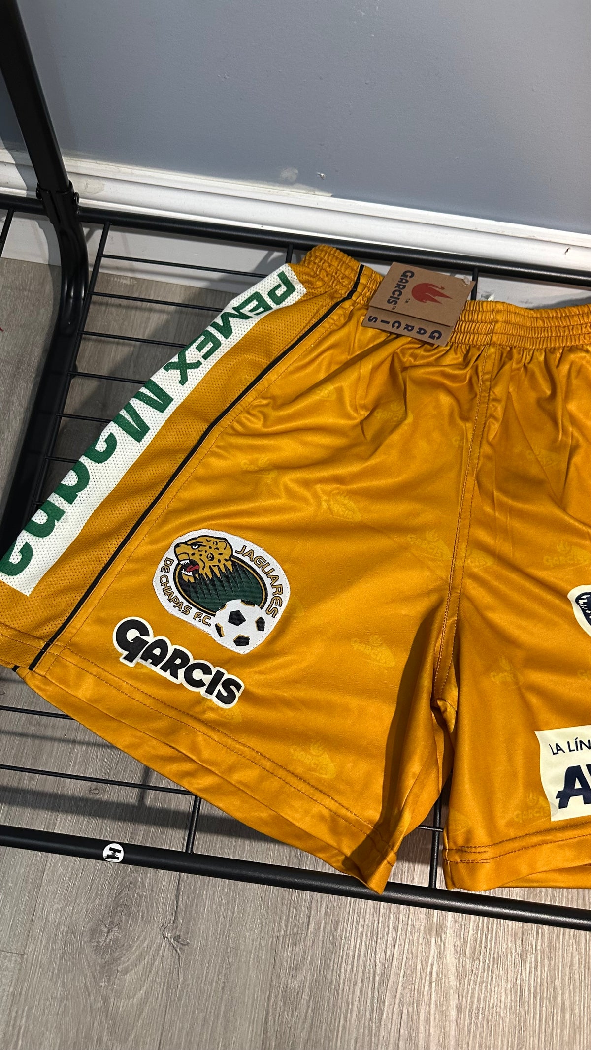 VINTAGE JAGUARES DE CHIAPAS SHORTS (XL)